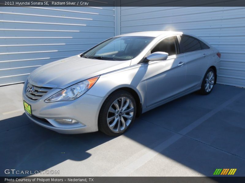 Radiant Silver / Gray 2013 Hyundai Sonata SE