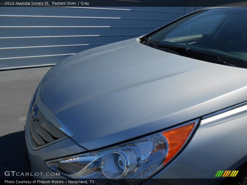 Radiant Silver / Gray 2013 Hyundai Sonata SE