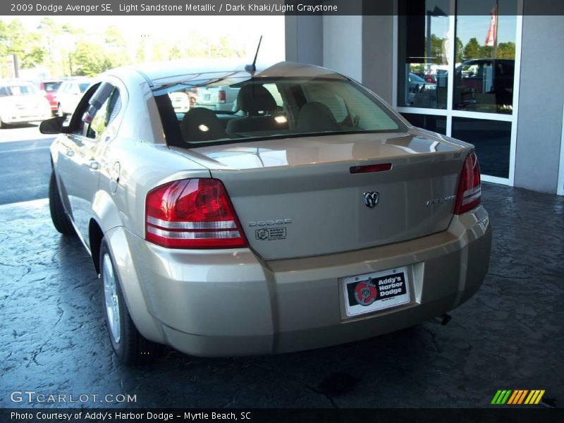Light Sandstone Metallic / Dark Khaki/Light Graystone 2009 Dodge Avenger SE