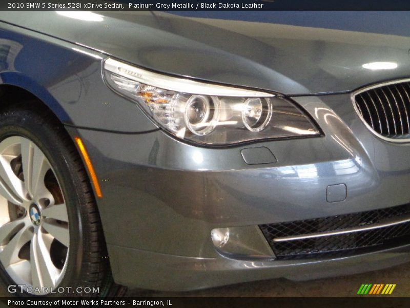 Platinum Grey Metallic / Black Dakota Leather 2010 BMW 5 Series 528i xDrive Sedan