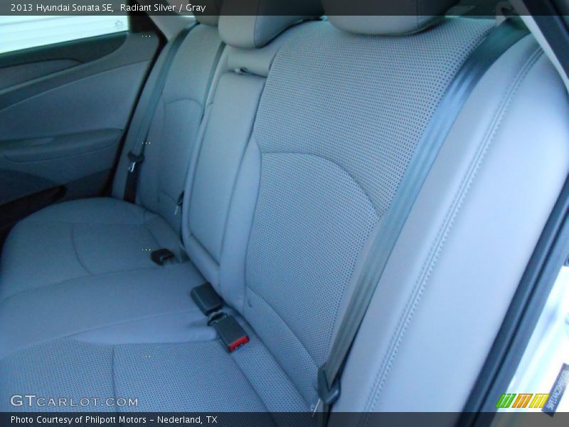 Radiant Silver / Gray 2013 Hyundai Sonata SE