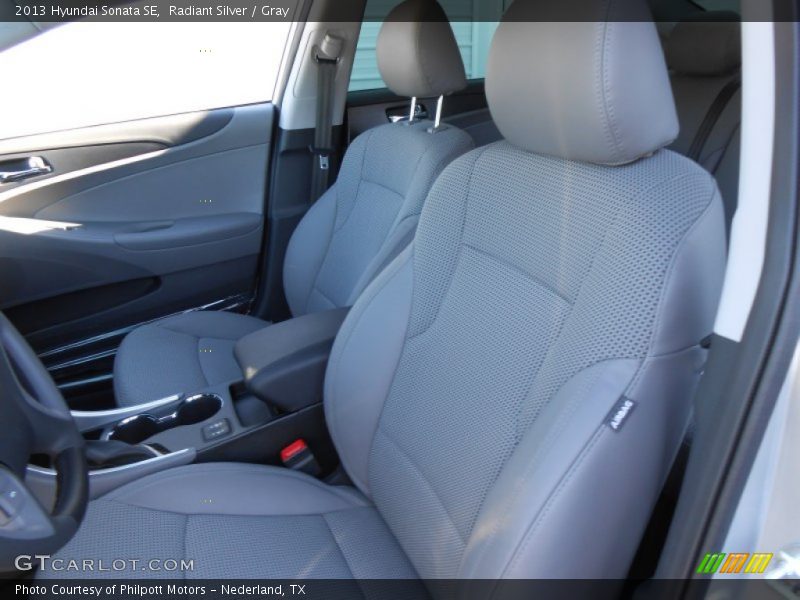 Radiant Silver / Gray 2013 Hyundai Sonata SE