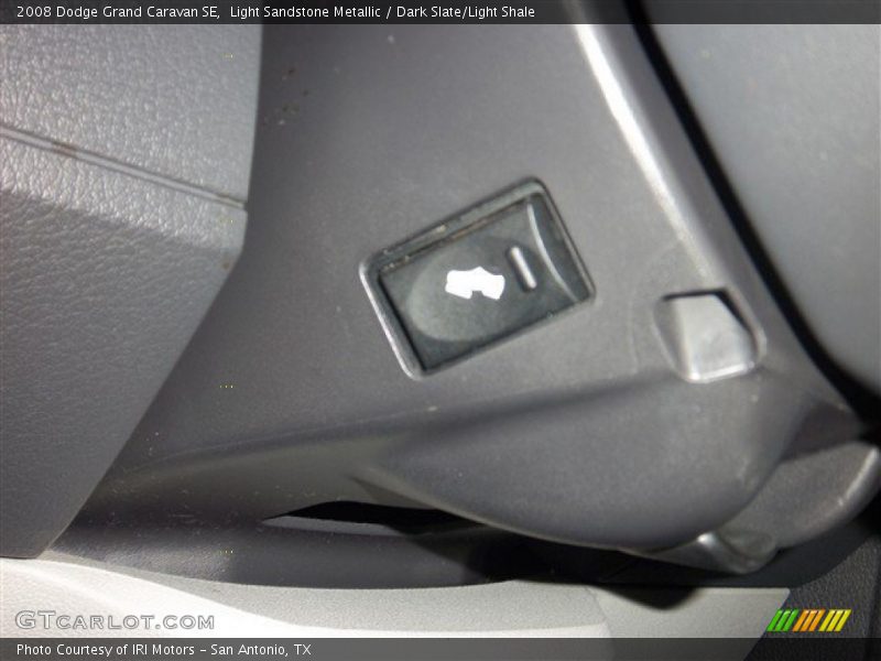 Light Sandstone Metallic / Dark Slate/Light Shale 2008 Dodge Grand Caravan SE