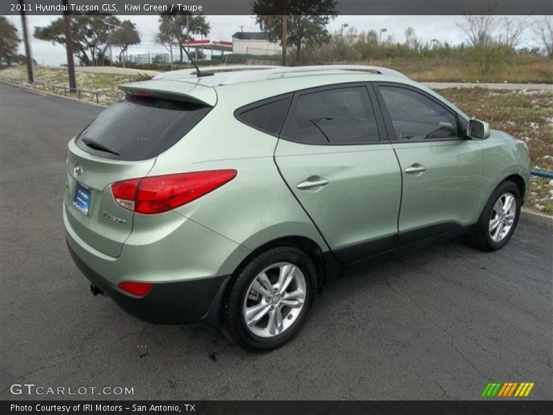 Kiwi Green / Taupe 2011 Hyundai Tucson GLS