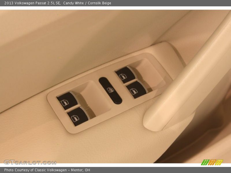 Candy White / Cornsilk Beige 2013 Volkswagen Passat 2.5L SE