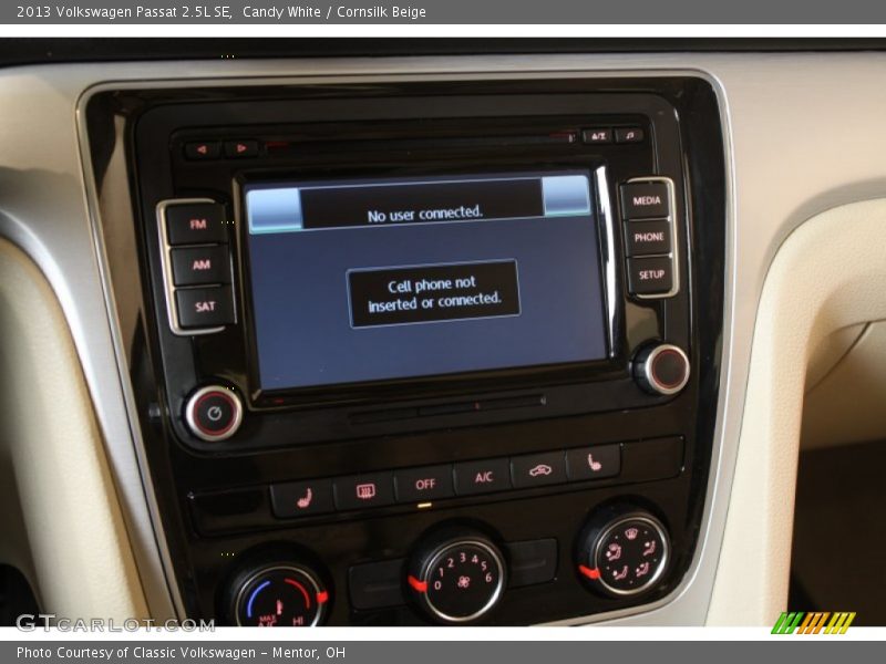 Candy White / Cornsilk Beige 2013 Volkswagen Passat 2.5L SE