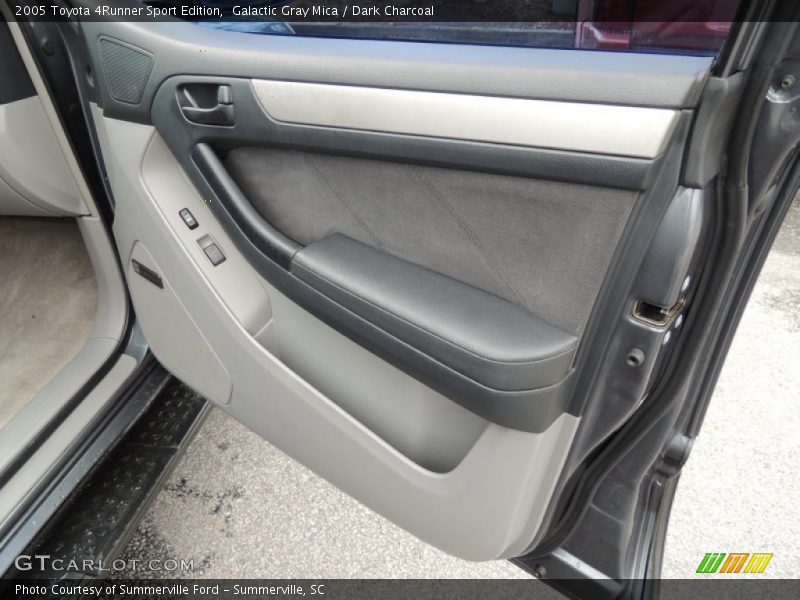 Door Panel of 2005 4Runner Sport Edition