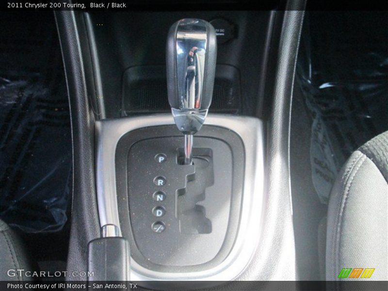 Black / Black 2011 Chrysler 200 Touring