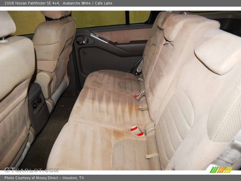 Rear Seat of 2008 Pathfinder SE 4x4