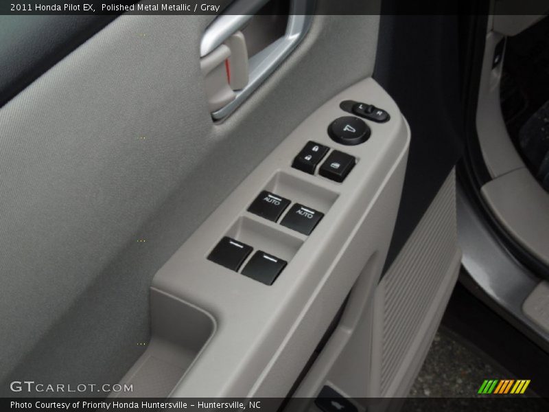 Polished Metal Metallic / Gray 2011 Honda Pilot EX