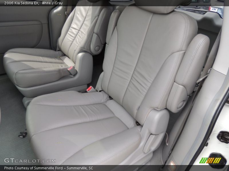 White / Gray 2006 Kia Sedona EX
