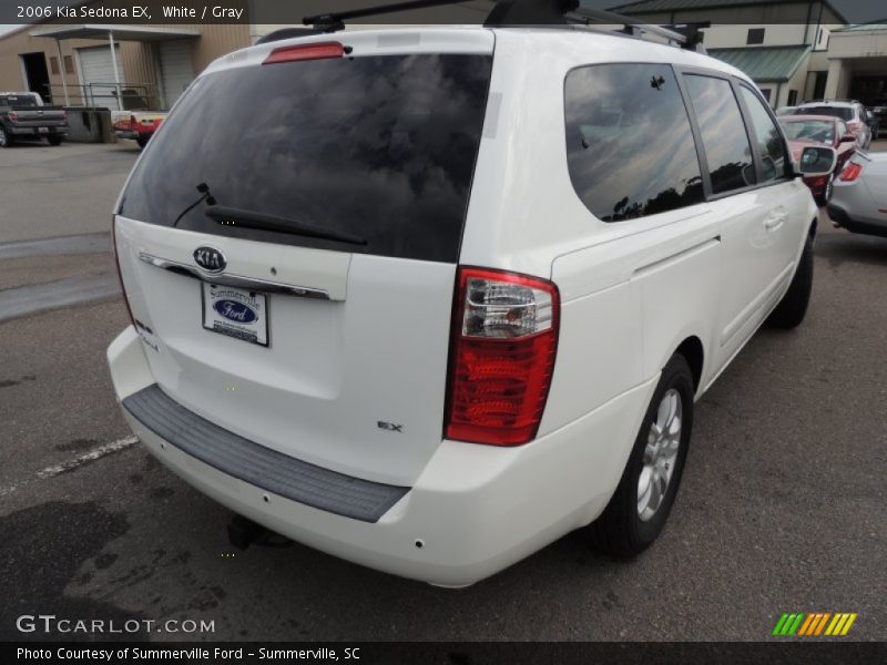 White / Gray 2006 Kia Sedona EX