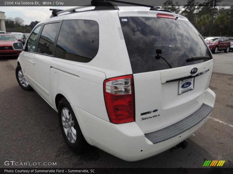 White / Gray 2006 Kia Sedona EX