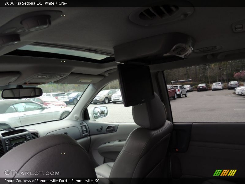 White / Gray 2006 Kia Sedona EX