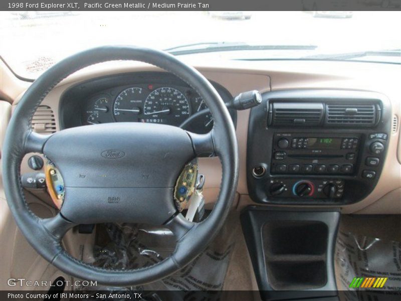 Dashboard of 1998 Explorer XLT