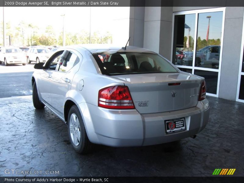 Bright Silver Metallic / Dark Slate Gray 2009 Dodge Avenger SE