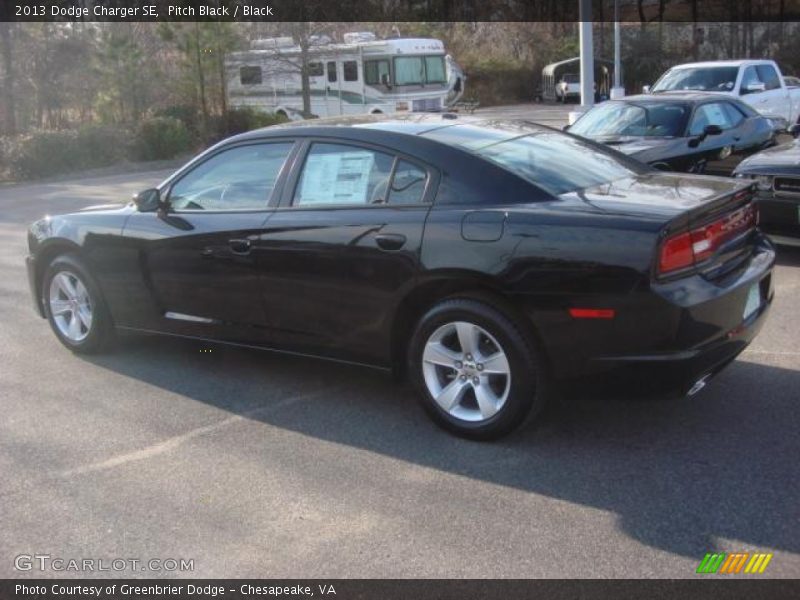 Pitch Black / Black 2013 Dodge Charger SE