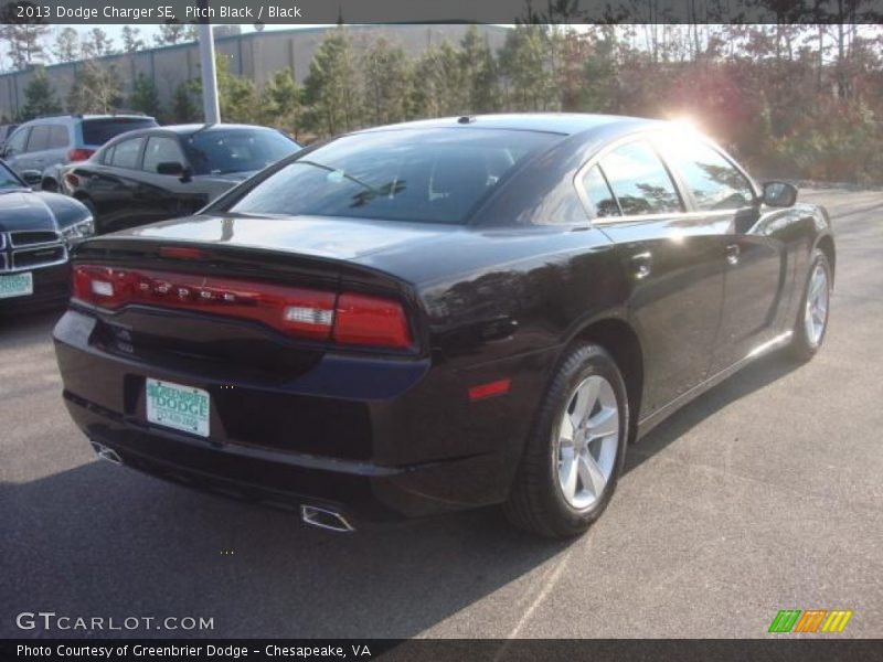 Pitch Black / Black 2013 Dodge Charger SE