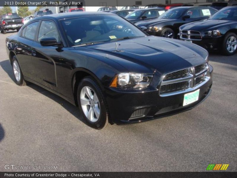 Pitch Black / Black 2013 Dodge Charger SE