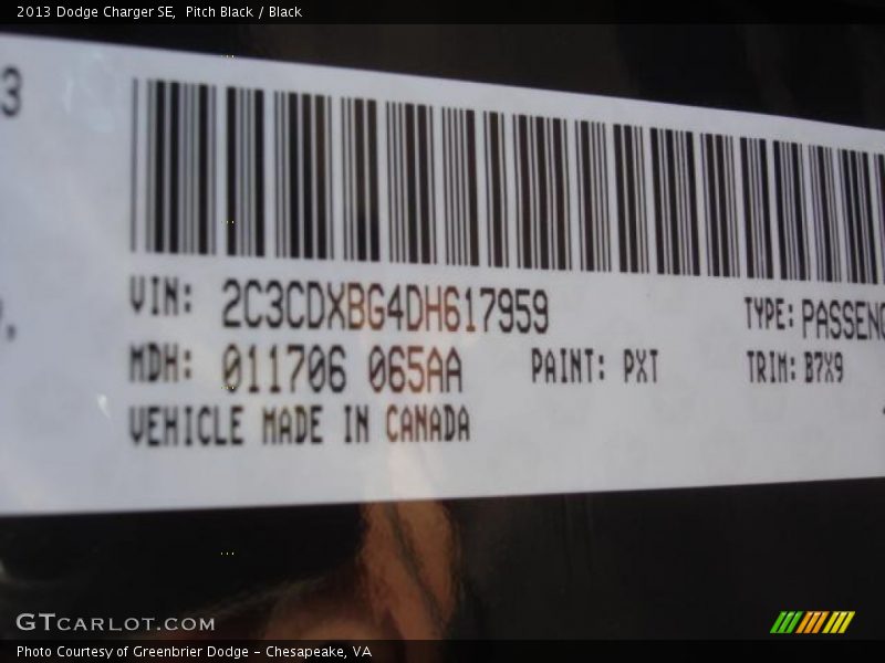 Pitch Black / Black 2013 Dodge Charger SE