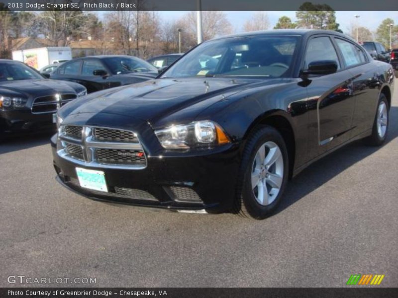 Pitch Black / Black 2013 Dodge Charger SE