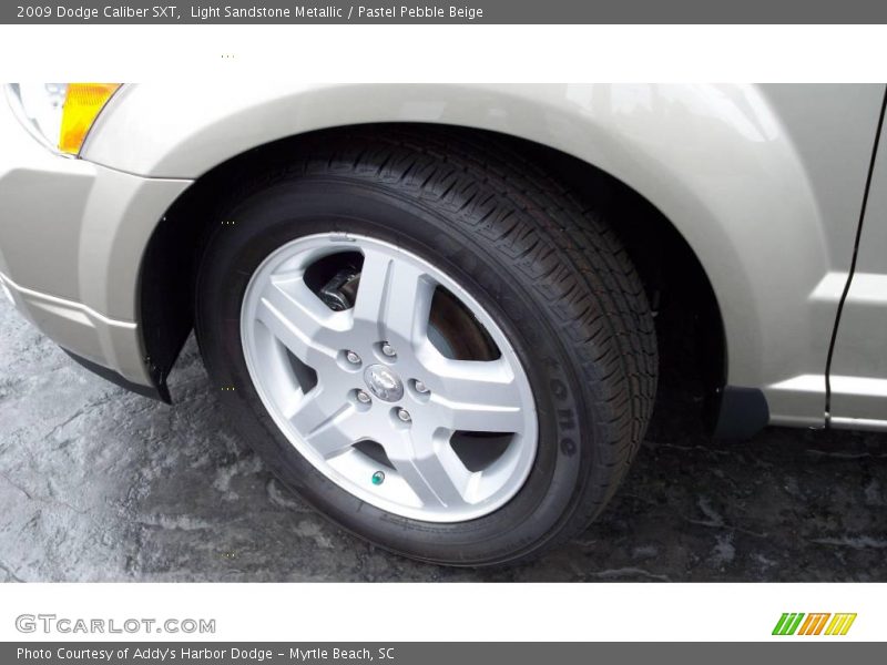 Light Sandstone Metallic / Pastel Pebble Beige 2009 Dodge Caliber SXT