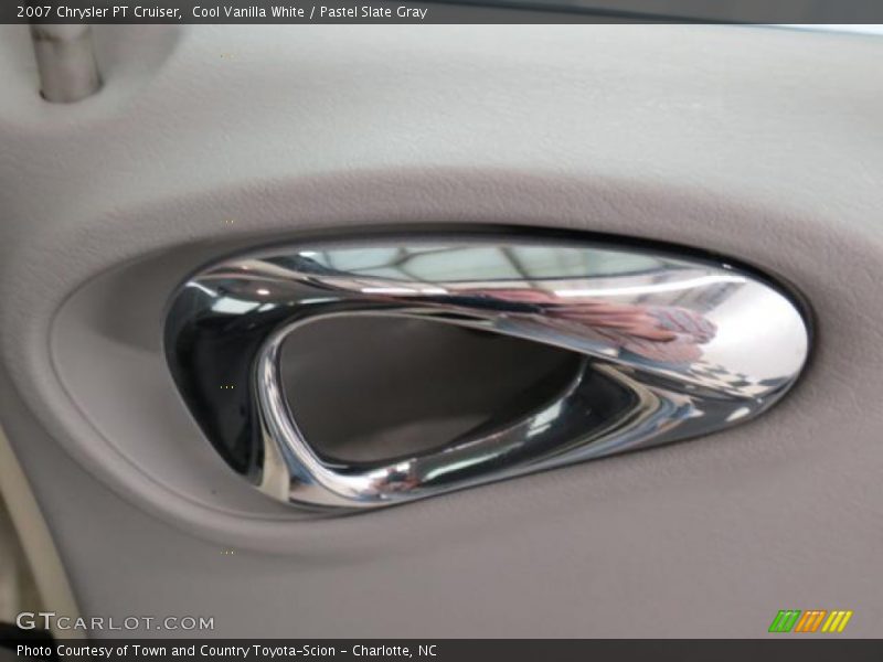 Cool Vanilla White / Pastel Slate Gray 2007 Chrysler PT Cruiser