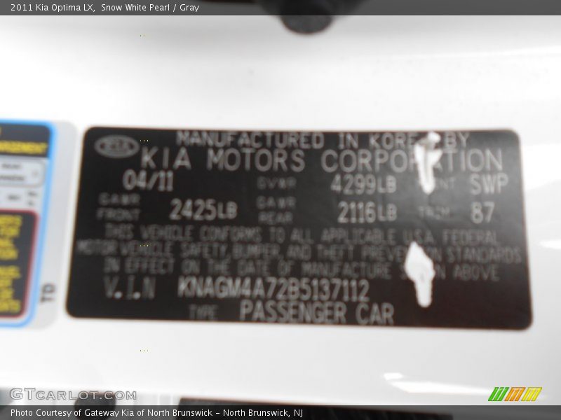 Snow White Pearl / Gray 2011 Kia Optima LX