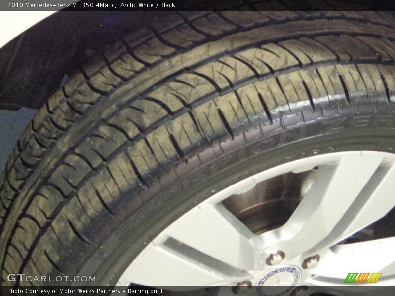 Arctic White / Black 2010 Mercedes-Benz ML 350 4Matic