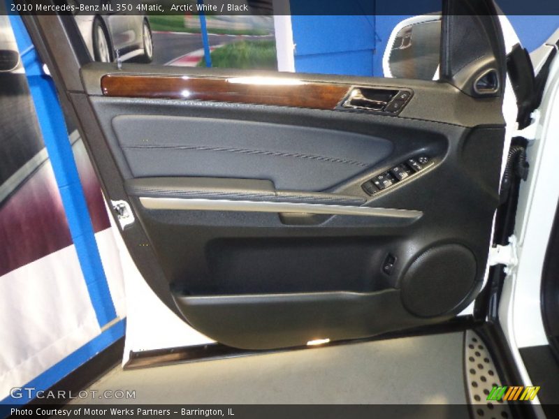 Arctic White / Black 2010 Mercedes-Benz ML 350 4Matic