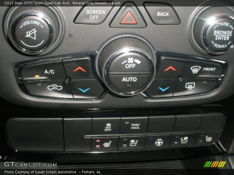 Controls of 2013 1500 Sport Quad Cab 4x4