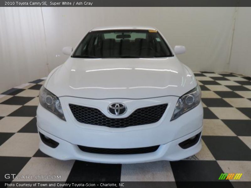 Super White / Ash Gray 2010 Toyota Camry SE