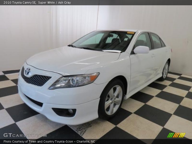 Super White / Ash Gray 2010 Toyota Camry SE
