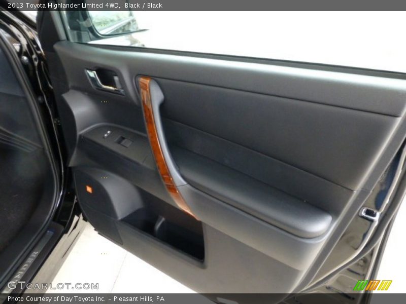 Black / Black 2013 Toyota Highlander Limited 4WD