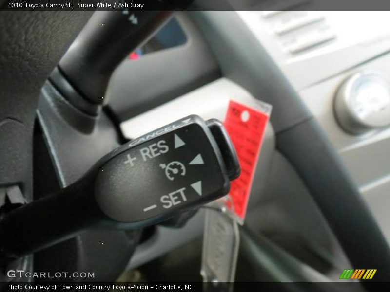 Super White / Ash Gray 2010 Toyota Camry SE
