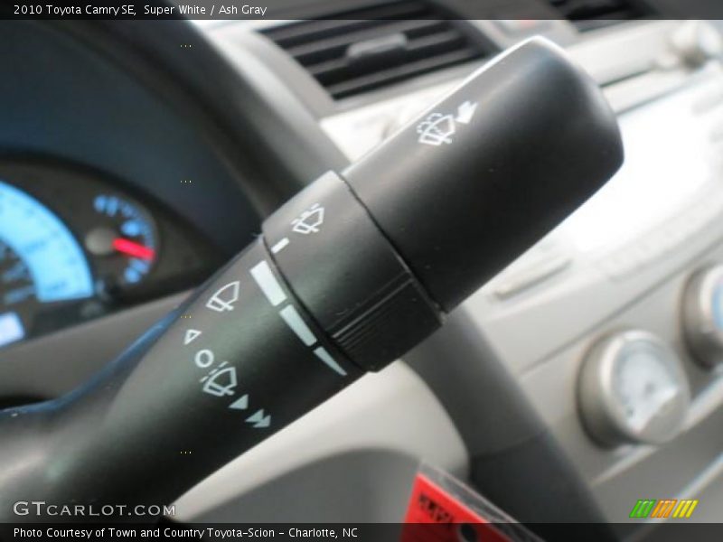 Super White / Ash Gray 2010 Toyota Camry SE
