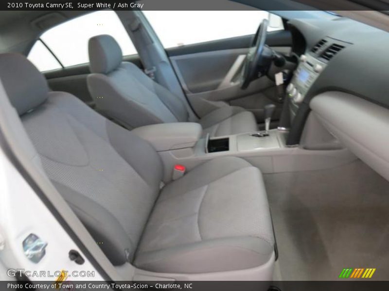 Super White / Ash Gray 2010 Toyota Camry SE