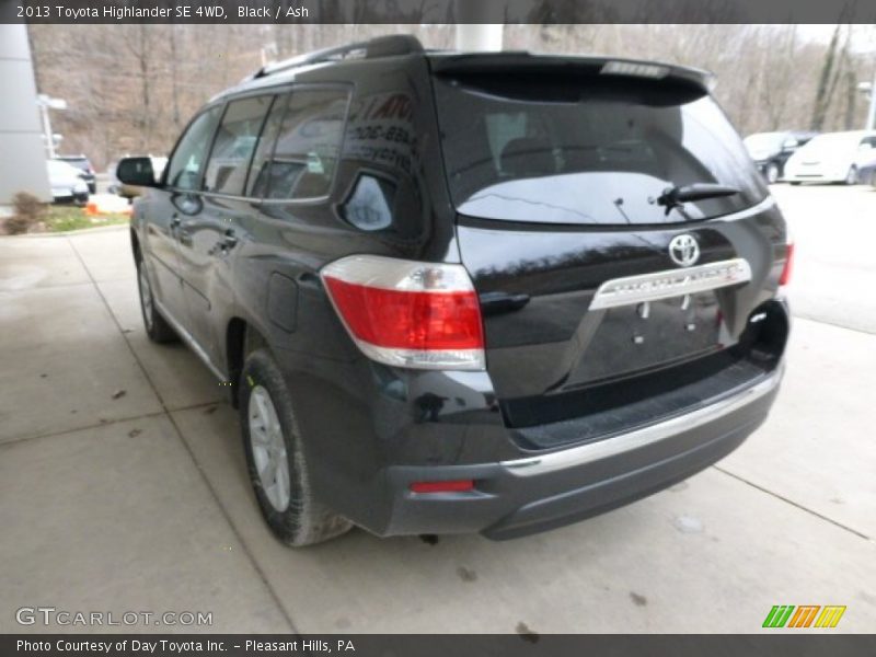 Black / Ash 2013 Toyota Highlander SE 4WD
