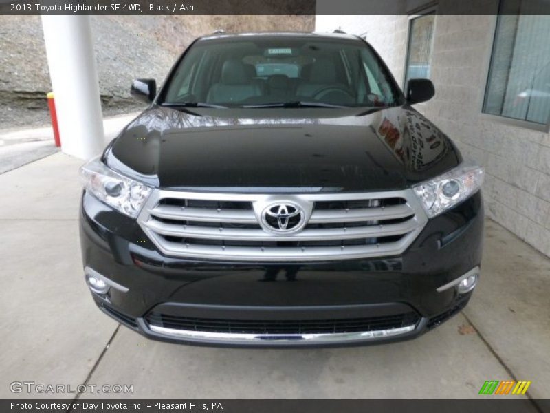 Black / Ash 2013 Toyota Highlander SE 4WD