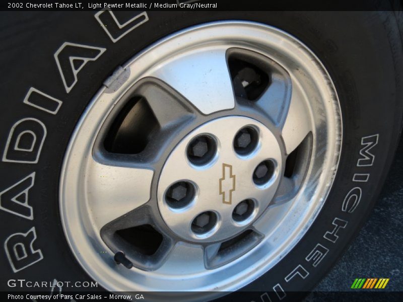 Light Pewter Metallic / Medium Gray/Neutral 2002 Chevrolet Tahoe LT