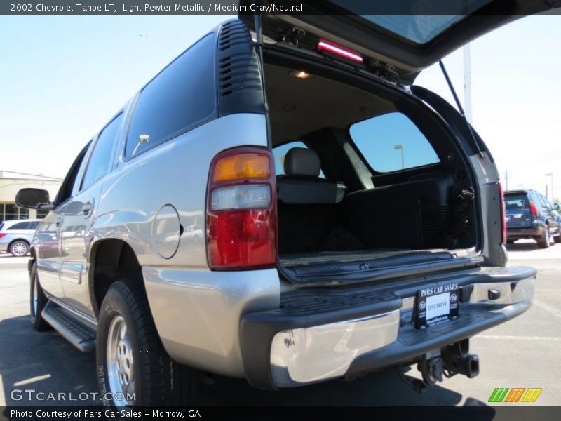 Light Pewter Metallic / Medium Gray/Neutral 2002 Chevrolet Tahoe LT