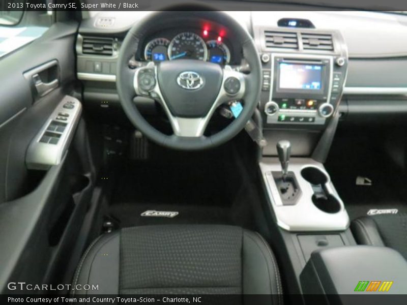 Super White / Black 2013 Toyota Camry SE