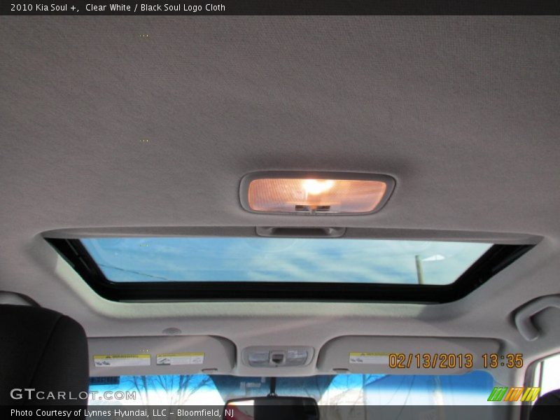 Clear White / Black Soul Logo Cloth 2010 Kia Soul +
