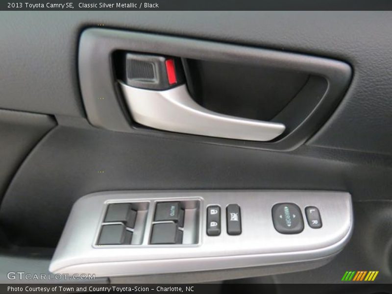 Classic Silver Metallic / Black 2013 Toyota Camry SE