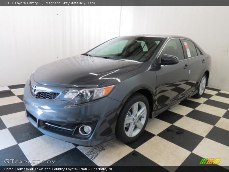 Magnetic Gray Metallic / Black 2013 Toyota Camry SE