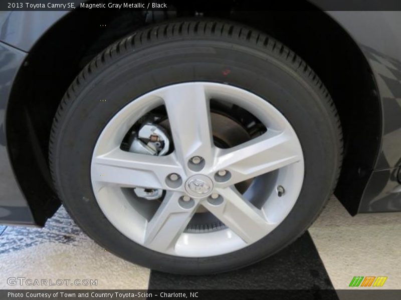 Magnetic Gray Metallic / Black 2013 Toyota Camry SE