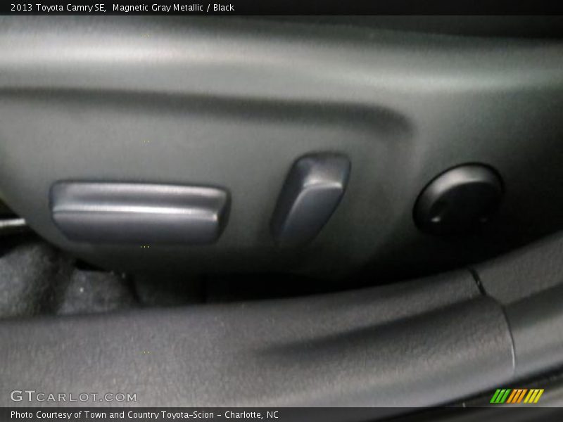 Magnetic Gray Metallic / Black 2013 Toyota Camry SE