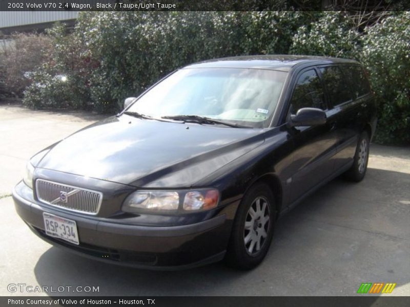 Black / Taupe/Light Taupe 2002 Volvo V70 2.4 Wagon