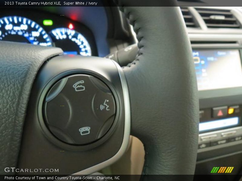 Super White / Ivory 2013 Toyota Camry Hybrid XLE