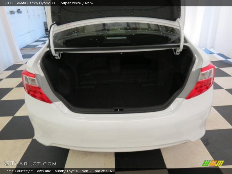 Super White / Ivory 2013 Toyota Camry Hybrid XLE